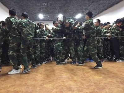 58HRG北京戰區軍事拓展授勛儀式回顧_軍事_網
