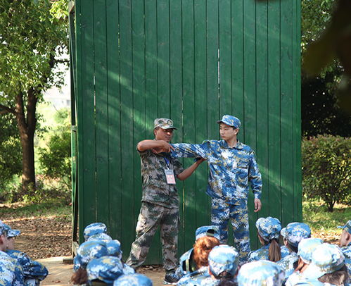 軍事拓展訓(xùn)練 宿州拓展訓(xùn)練 安徽鑫動力